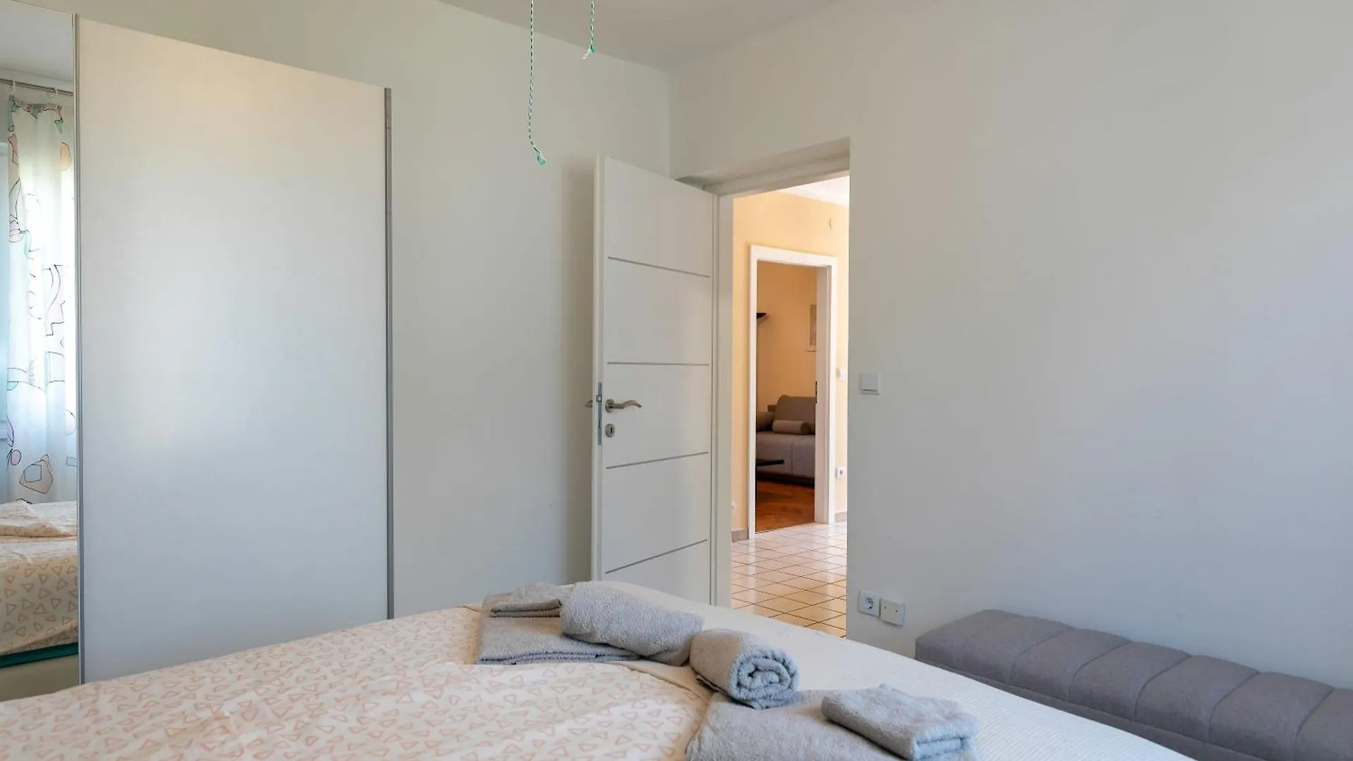 Two-Bedroom App 'Castegner' With Garden & Free Parking Pula Apartment
